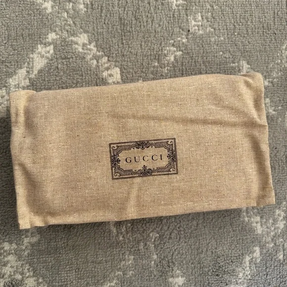 Authentic Gucci Marmont Zip Around Wallet, Black with Gold Hardware, NEW - Picture 4 of 11